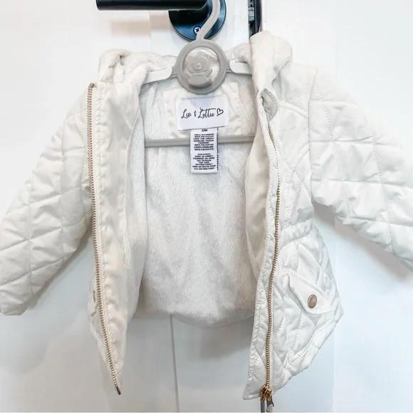 Sold Fall Sale: Liv & Lottie | White Quilted Jacket with Faux Fur Lining - Picture 5 of 6